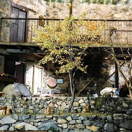 بيت للعطل Archontiko Rousias *
