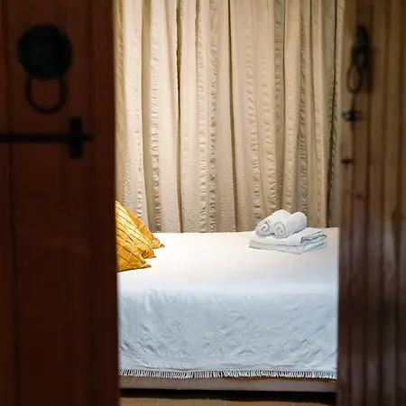 Tatil Evi Archontiko Rousias