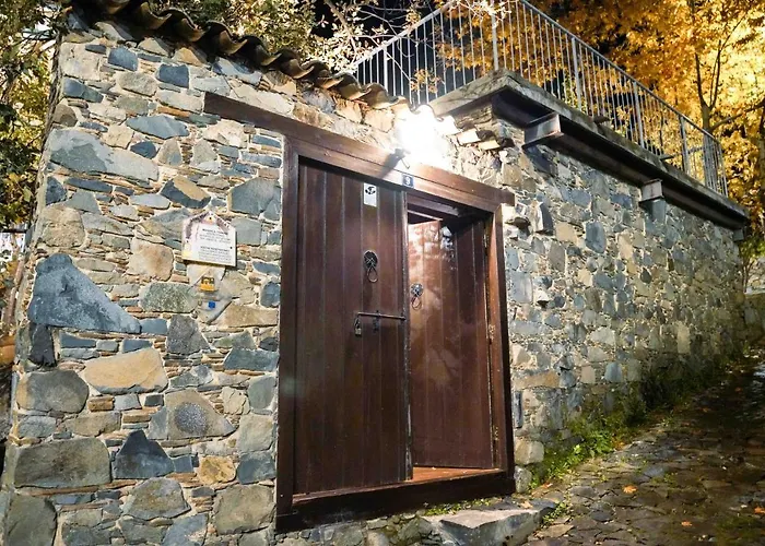 Archontiko Rousias * ニコシア