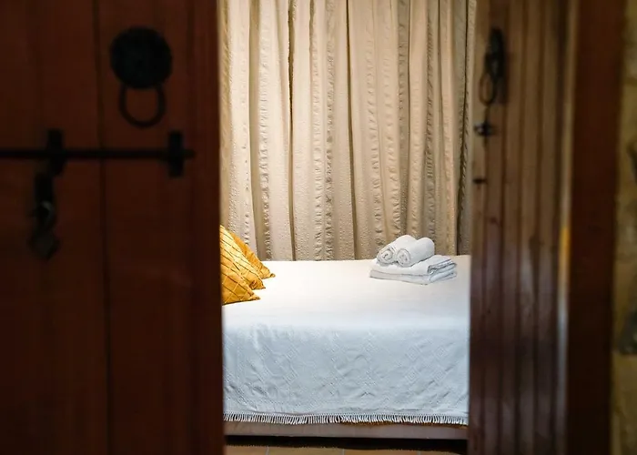 別荘 Archontiko Rousias